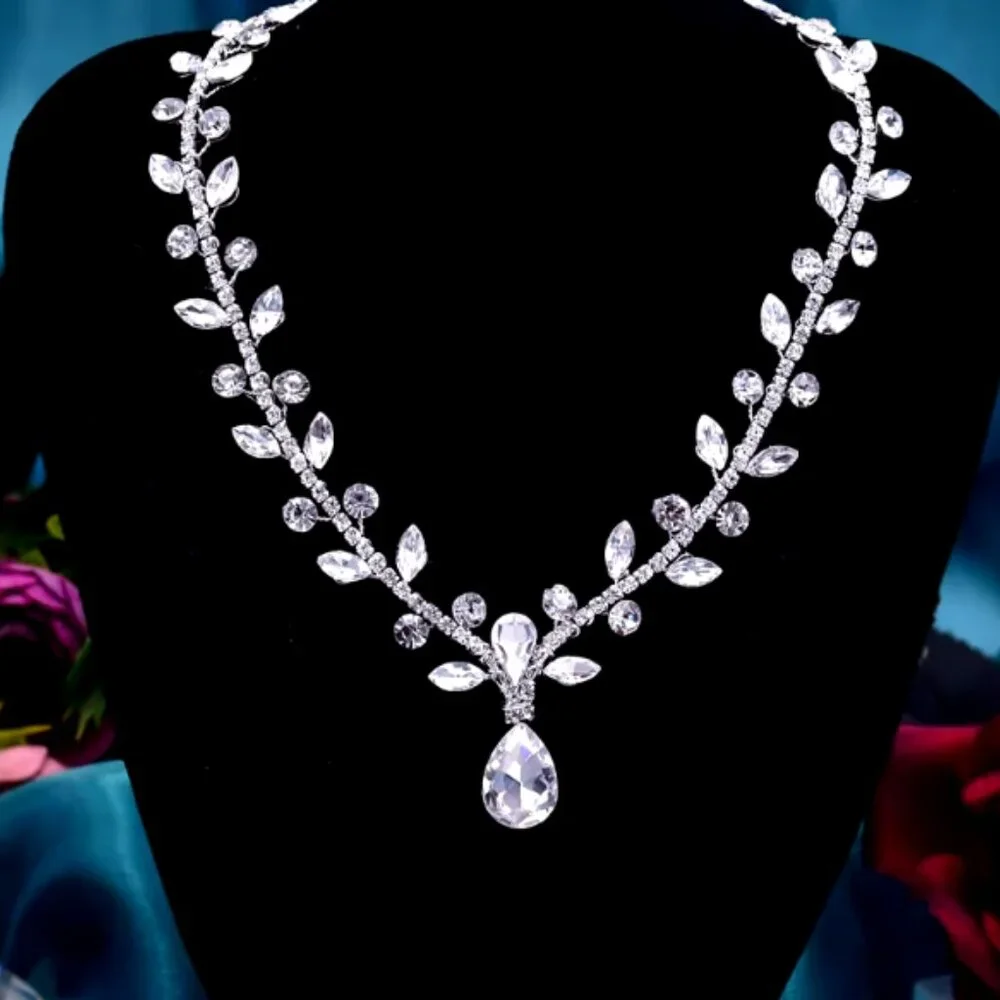 The Moonlit Enchantment Bridal Set - Picture 13 of 16